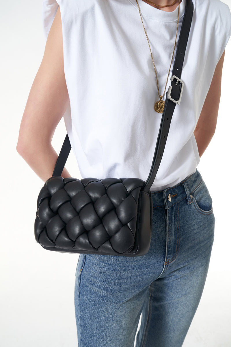 Black JW PEI Maze Women's Crossbody Bags | NK5078246